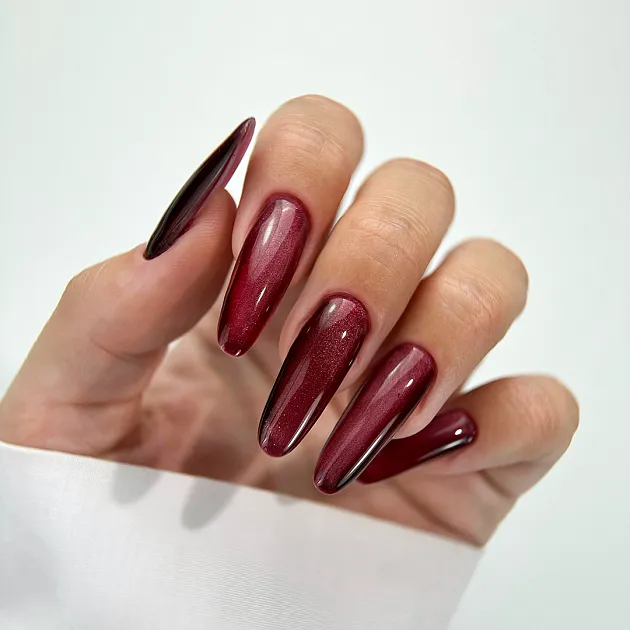 gel_lak_magic_cat_burgundy_pn_8_ml Oja Semipermanenta Magic Cat Eye Burgundy, 8ml, Patrisa Nail - imagine 1