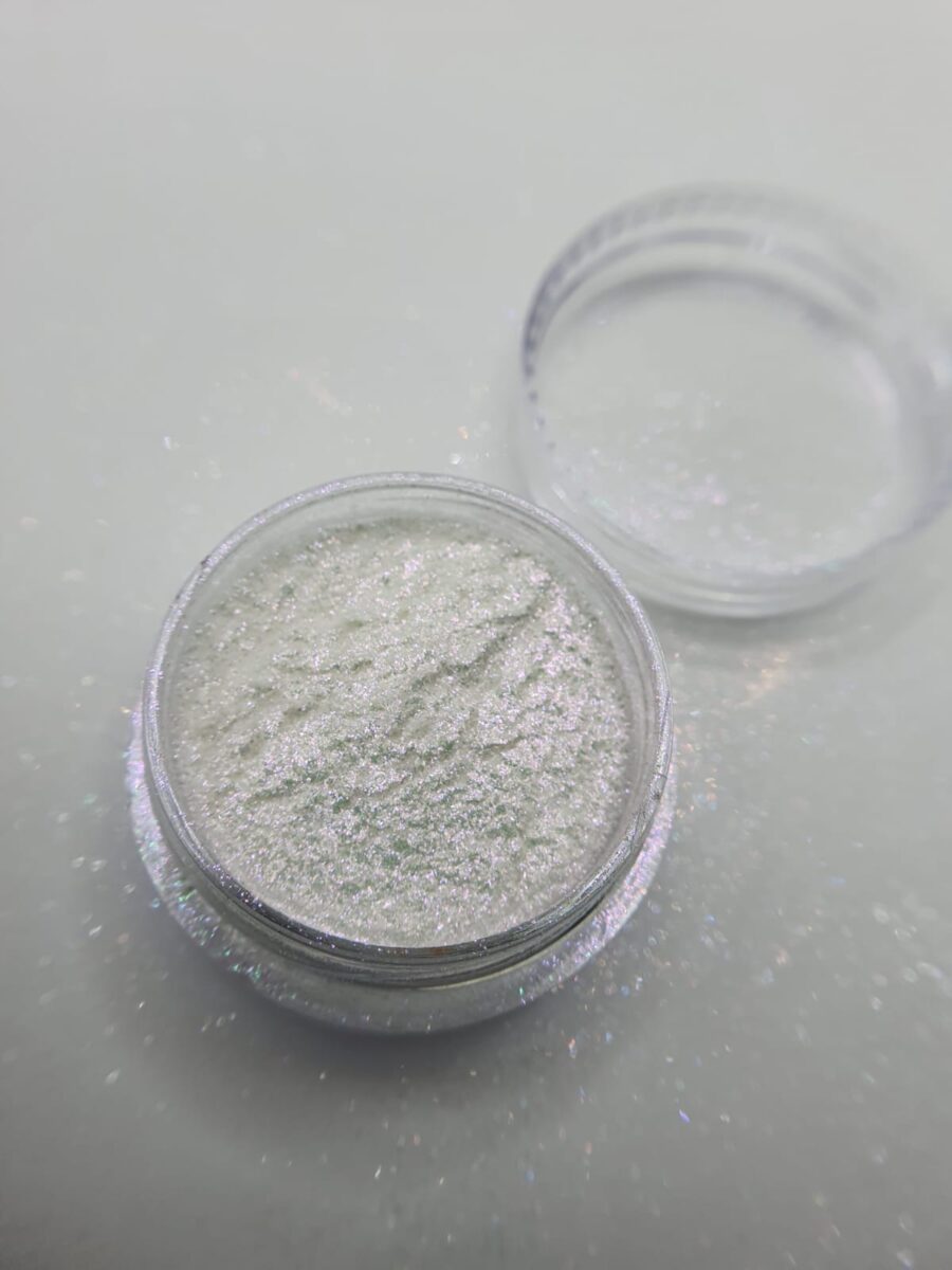 WhatsApp-Image-2023-02-18-at-16.51.28.jpeg Pigment Perlat Pentru Unghii Nr.33 - imagine 1