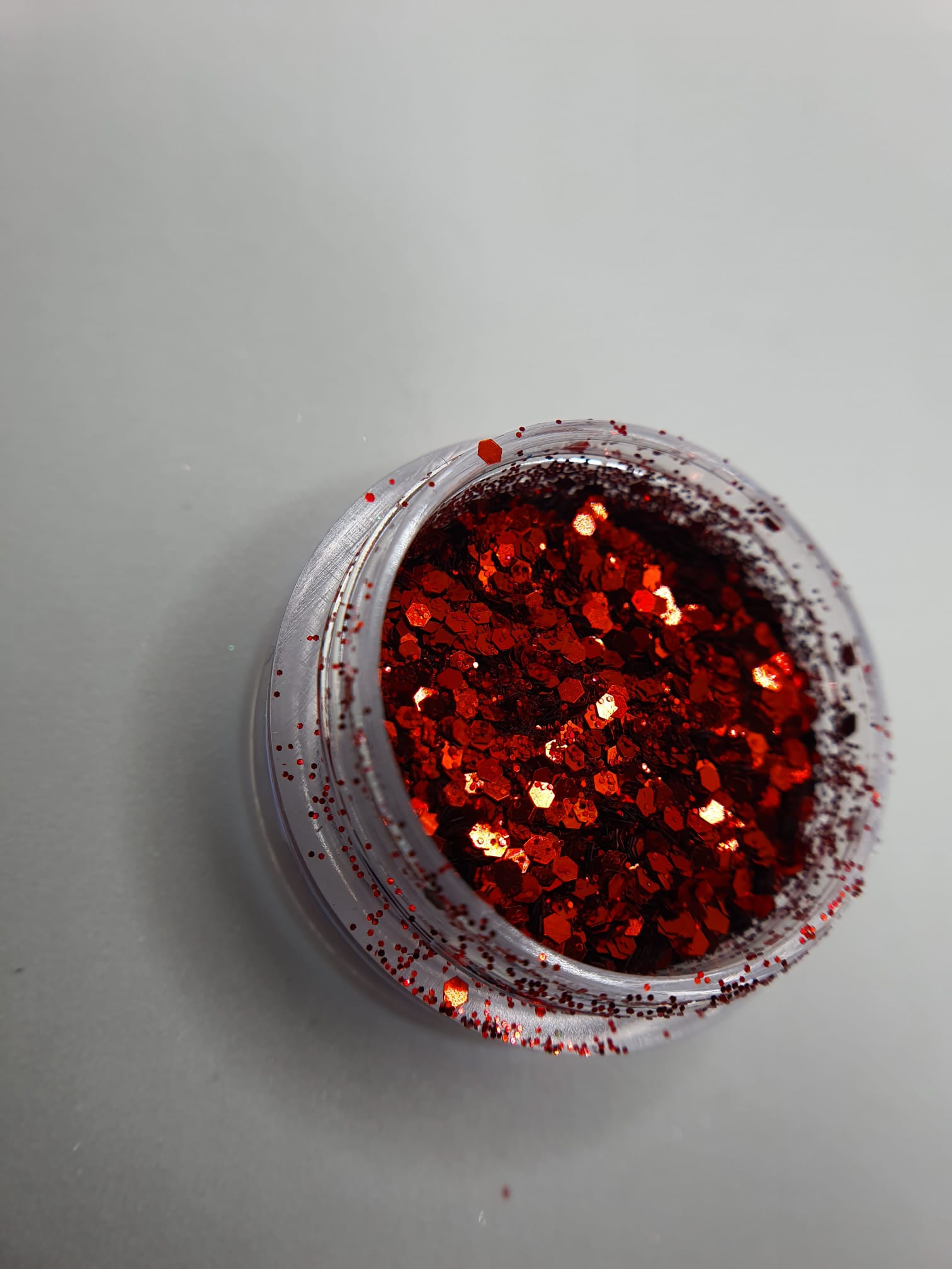 WhatsApp-Image-2023-10-28-at-15.50.02.jpeg Paiete Mici Sclipici Rosu 001 - imagine 1