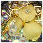 Ornamente Mix Cristale Perlute Si Floare Galbena C0231, Cupio