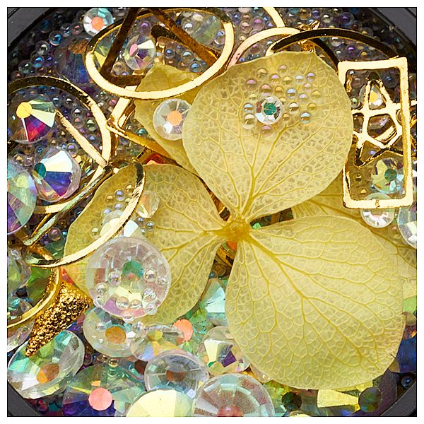 ornamente_-_mix_floare_galbena_dt.jpg Ornamente Mix Cristale Perlute Si Floare Galbena C0231, Cupio - imagine 1